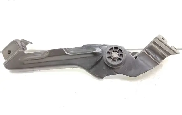 Mercedes-Benz E W211 Headlight/headlamp mounting bracket A2118800030