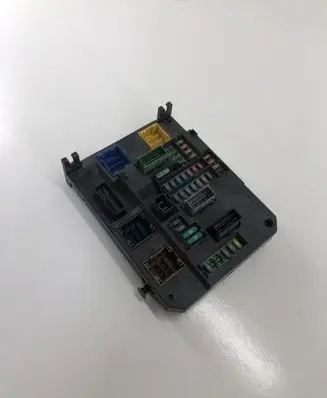 Peugeot 508 Fuse module 9664992380 S180121005H A2C53383165