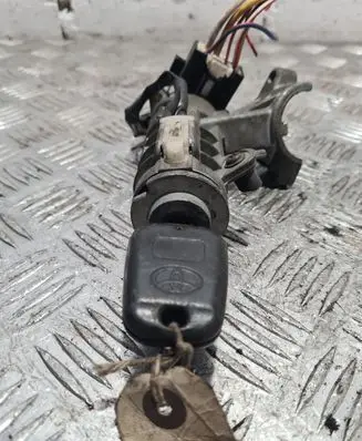 Toyota Avensis T250 Ignition lock 45020052