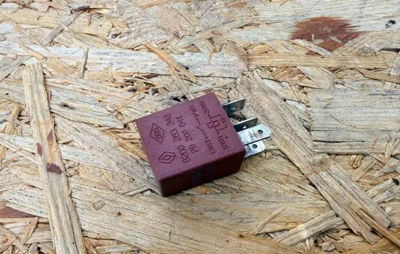 Renault Clio III Other relay 8200263342 2920004