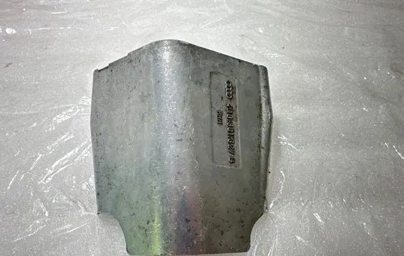 Audi A8 S8 D2 4D Other under body part 4D0301327B