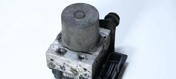 Audi A4 S4 B8 8K ABS Pump 8K0907379AA