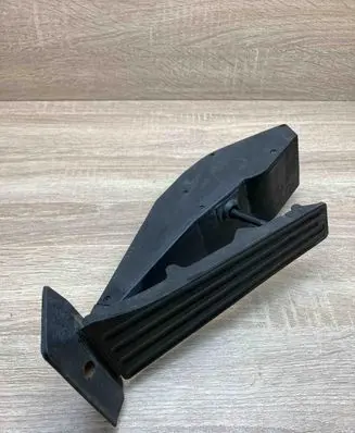 BMW 3 E90 E91 Accelerator throttle pedal 6772646