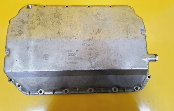Audi A4 S4 B5 8D Oil sump 078103604H