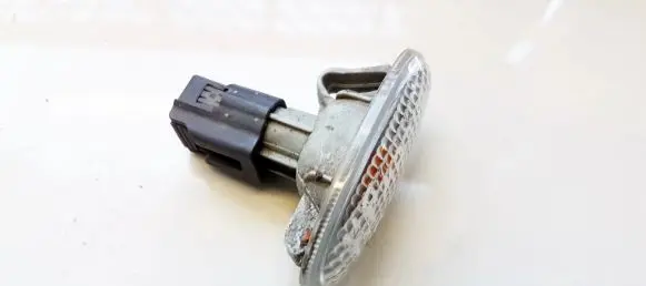 Mazda 2 Front fender indicator light