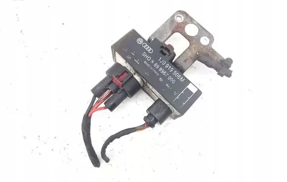 Volkswagen Polo V 6R Coolant fan relay 1J0919506M