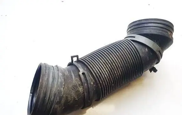 Audi A3 S3 8P Air intake hose/pipe 1K0129684E