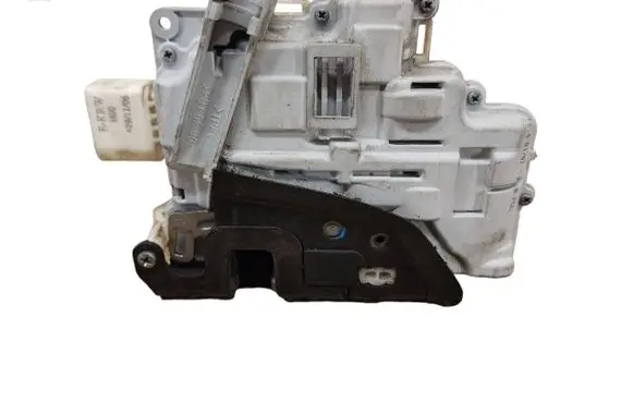 Audi A6 S6 C6 4F Rear door lock 4F0839016