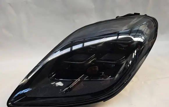 Porsche Panamera (976) Headlight/headlamp 976941015CE