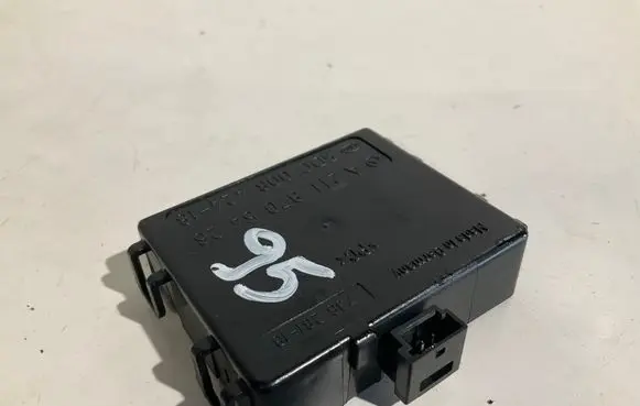 Mercedes-Benz E W211 Rain sensor A2118705426 2118705426