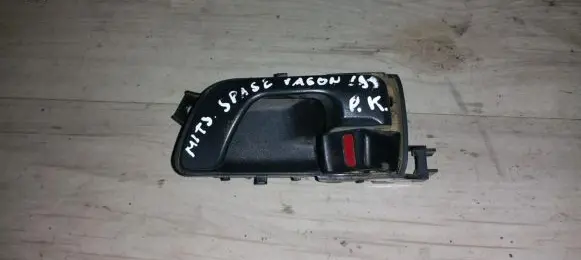 Mitsubishi Space Wagon Front door interior handle mr432271