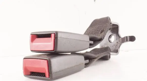 Alfa Romeo 159 Middle seatbelt buckle (rear) 1005017J93 060976404