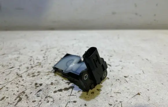 Toyota C-HR I Mass air flow meter AFH70M133 9419 22204F2010
