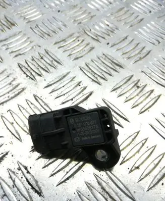 Opel Insignia A Air pressure sensor 0281006077 55568175
