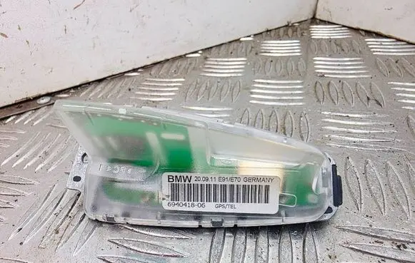 BMW X6 E71 Aerial GPS antenna 1682611 30000935BF