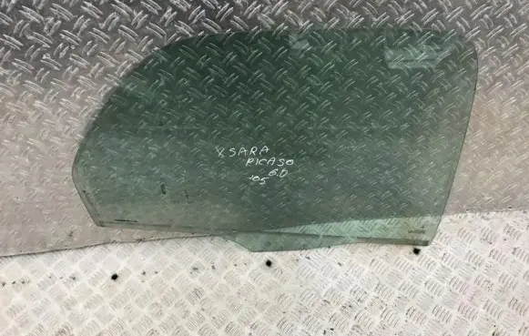 Rear door window glass