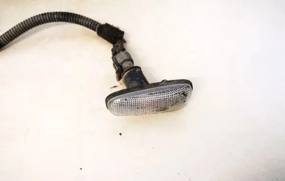 Opel Astra G Front fender indicator light 90560403