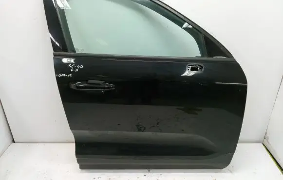 Volvo XC40 Front door 019-15