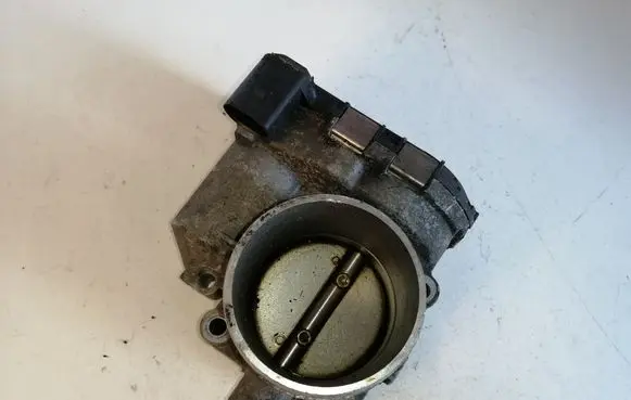 Audi A4 S4 B5 8D Throttle valve 06B133062B 0280750009