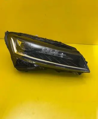 Skoda Superb B8 (3V) Headlight/headlamp 3V1941016D