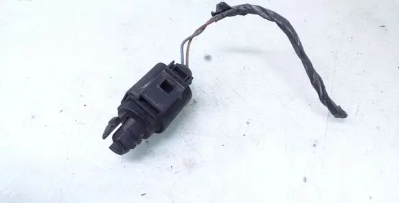 Volkswagen PASSAT B6 Outside/exterior temperature sensor 1J0973702 8Z0820535