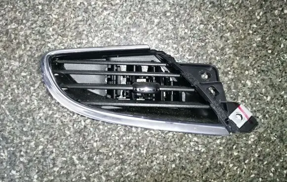 Buick Encore I Dashboard side air vent grill/cover trim 42570817