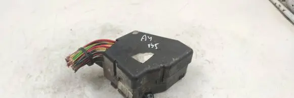 Audi A4 S4 B5 8D Fuse module
