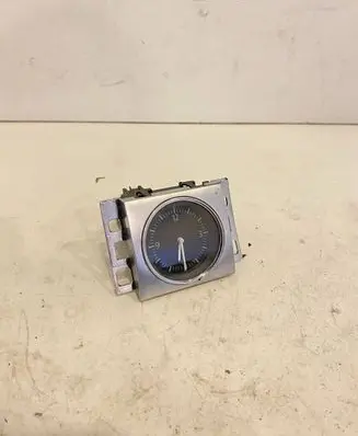 Volkswagen PASSAT B7 Clock 3AA919204A