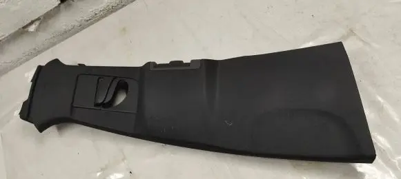 Volvo XC90 (B) pillar trim (top) 31651534
