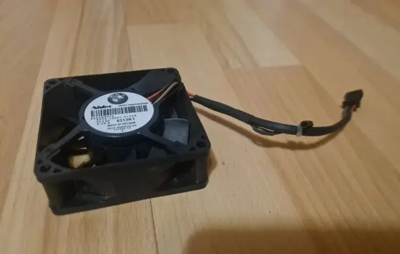 BMW 5 F10 F11 Engine control unit/module fan 6983075 5313K1