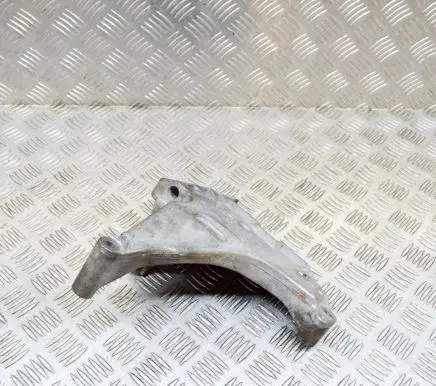 Volkswagen Tiguan Engine mounting bracket 03L199207