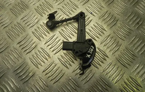 Jaguar I-Pace Air suspension front height level sensor J9D33C280BA X3563