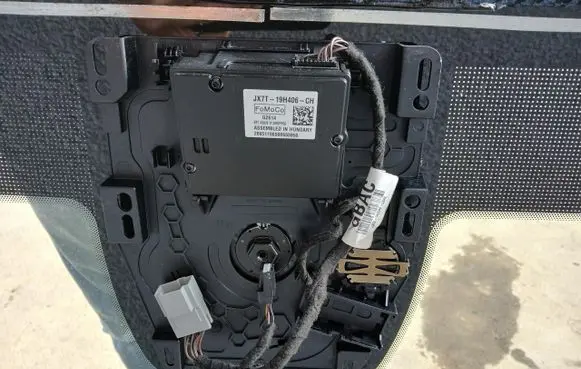 Ford Focus Front windscreen/windshield window 