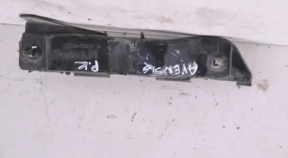 Toyota Avensis T250 Front bumper mounting bracket 5253605020C