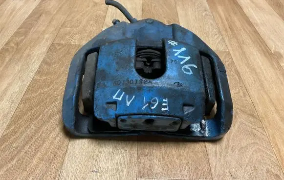 BMW 5 E60 E61 Front brake caliper 6030324