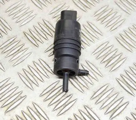 Mercedes-Benz E W212 Windscreen/windshield washer pump 302823212V A2218690121