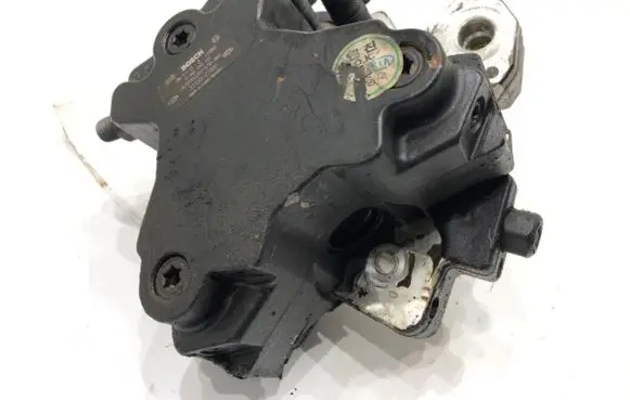 Hyundai Tucson JM Fuel injection high pressure pump 3310027400