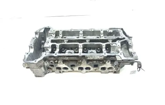 Mercedes-Benz Sprinter W906 Engine head A6420101221 R642016