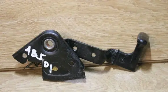 Audi A4 S4 B5 8D Engine bonnet/hood lock/latch loop/hook 