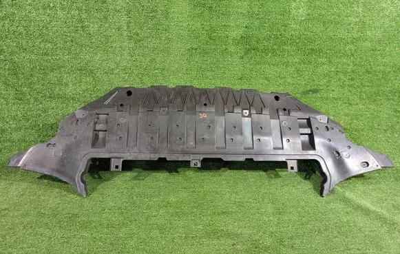 Volvo XC60 Front bumper skid plate/under tray 322996391