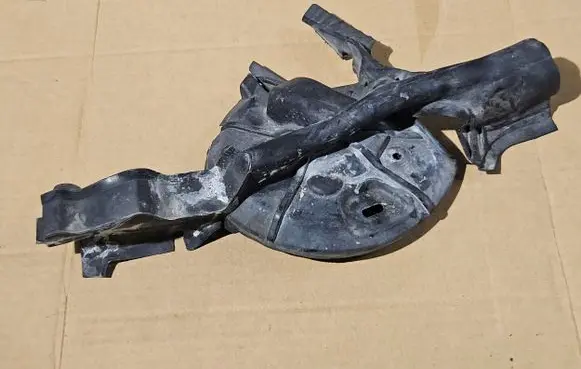 BMW M2 F87 Engine compartment rubber 8066662 18068510