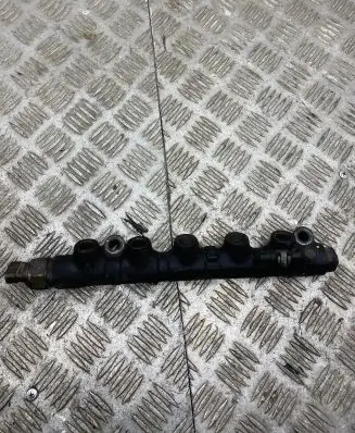 Toyota Avensis T250 Fuel main line pipe