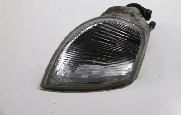 Citroen Saxo Front indicator light