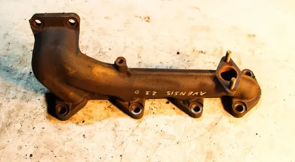 Toyota Avensis T250 Exhaust manifold 27040