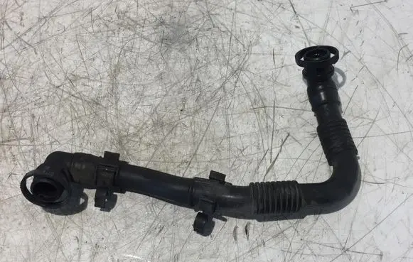 Volkswagen Transporter - Caravelle T5 Breather hose/pipe 03L103493K