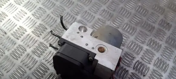 Peugeot 406 ABS Pump 0265202418 9682633580