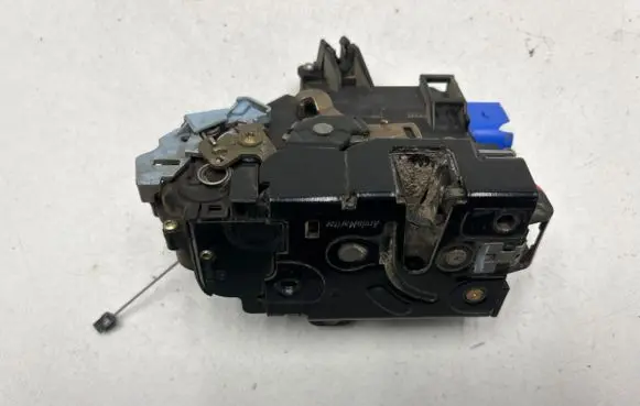 Seat Altea Front door lock 3D1837015 CM2192000432
