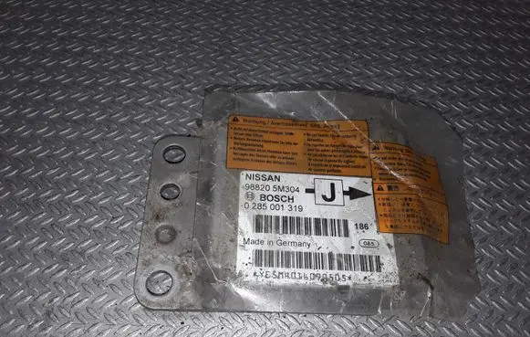 Nissan Almera N16 Airbag control unit/module 988205M304 0285001319
