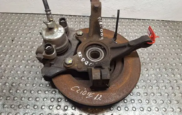 Renault Clio IV Front wheel hub spindle knuckle S25056004 400145894R