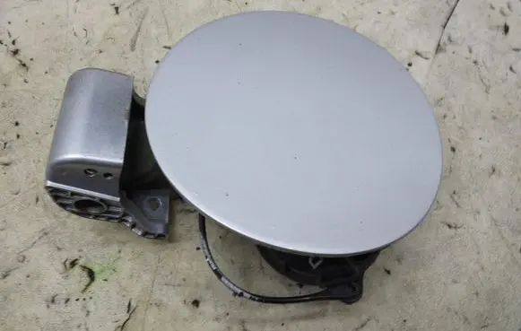 KIA Sportage Fuel tank cap trim GMAUTO4574097